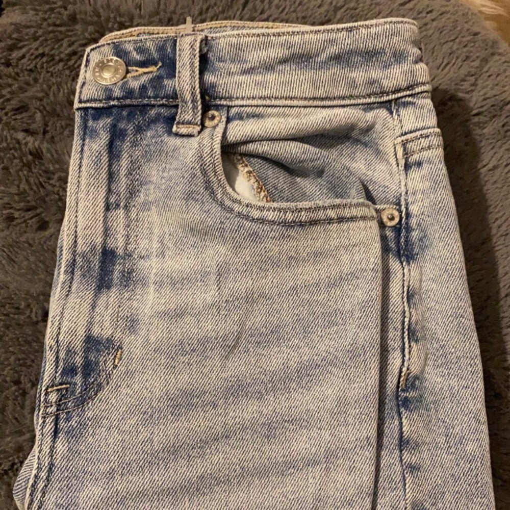 American Eagle Mom Jeans
